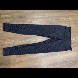 lululemon mid rise leggings- nice and thick!